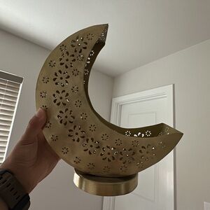 Moon candle holder
